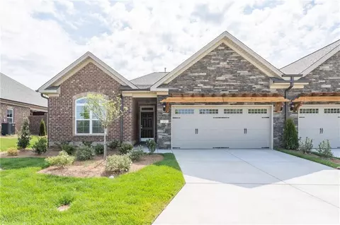 124 Dunvegan Ln #13, Burlington, NC 27215