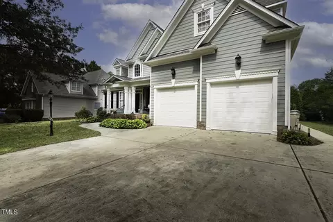 Exterior - 107 Oldefield Ln, Garner, NC 27529 photo 4 of 7