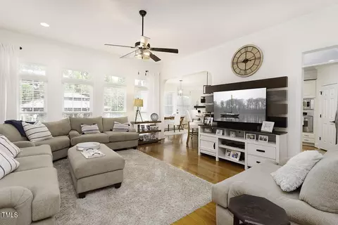 Living - 107 Oldefield Ln, Garner, NC 27529 photo 2 of 2