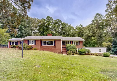 910 Kappa Dr, Roxboro, NC 27573