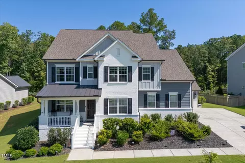 1029 Queensdale Dr, Cary, NC 27519