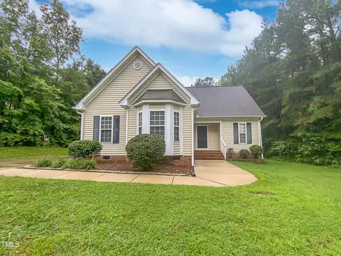 295 Cedarhurst Ln, Franklinton, NC 27525