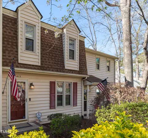 6413 English Oaks Dr, Raleigh, NC 27615