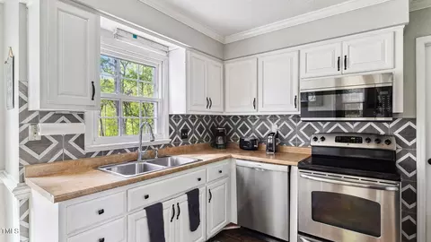 404 Hillside, Smithfield, NC 27577 photo 9
