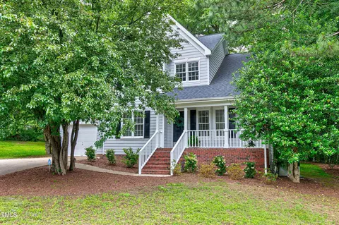 105 Halleys Ct, Morrisville, NC 27560