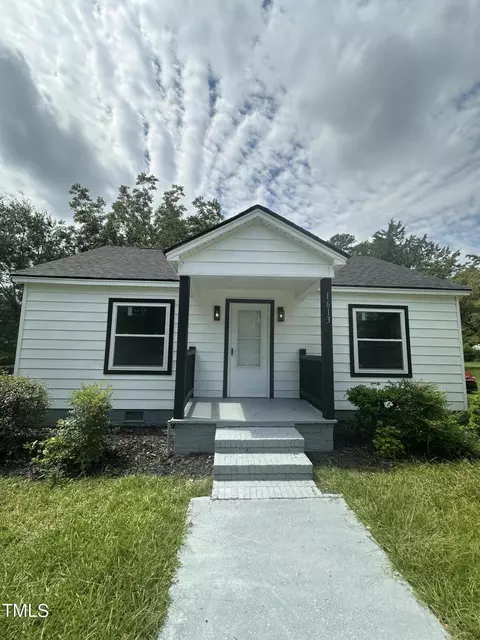 1613 Murchison Rd, Fayetteville, NC 28301
