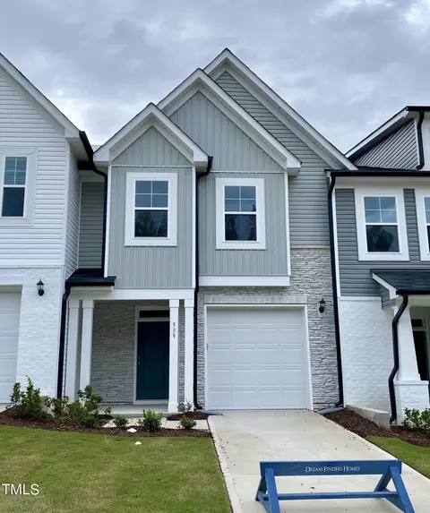 539 Barrington Row Ave, Zebulon, NC 27597