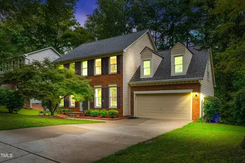 5121 Oakbrook Dr, Durham, NC 27713