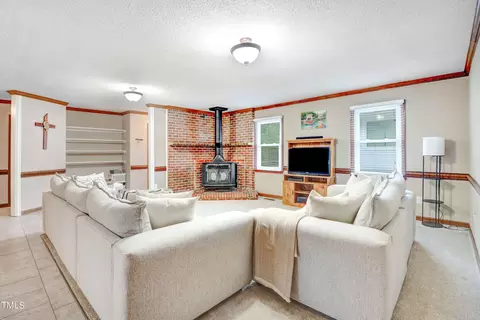 Living - 9506 Kennebec Rd, Willow Spring, NC 27592 photo 2 of 4