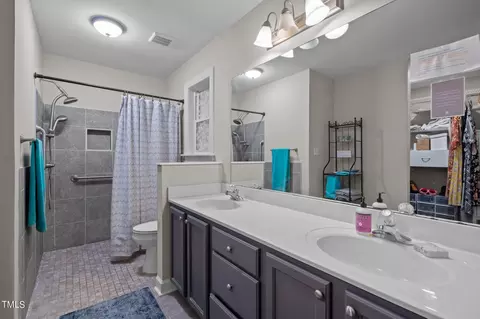 Bath - 531 Young Forest Dr, Wake Forest, NC 27587 photo 2 of 2