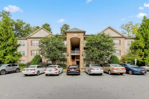 4505 Old Battleground Rd # 304, Greensboro, NC 27410