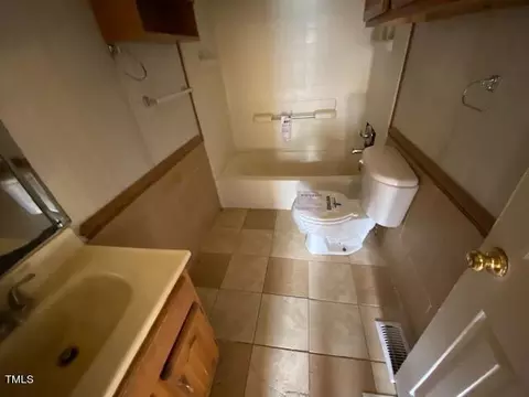 Bath - 907 Edgerton St, Dunn, NC 28334 photo 2 of 2