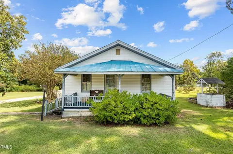 2158 Erwin Chapel Rd, Dunn, NC 28334