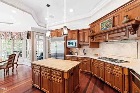 Kitchen - 231 Devonbrook Ln, Cary, NC 27518 photo 6 of 8