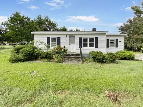 442 W Olive Rd, Clayton, NC 27520