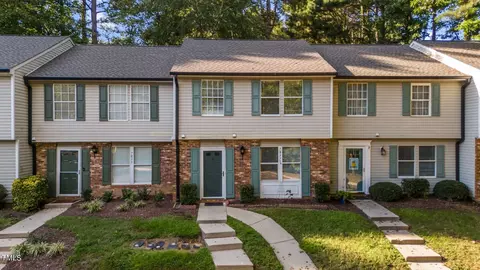 7837 Stephanie Ln, Raleigh, NC 27615