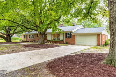 501 Cherry St, Selma, NC 27576 photo 1
