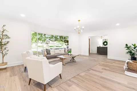 501 Cherry St, Selma, NC 27576 photo 9
