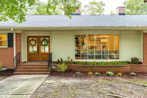 501 Cherry St, Selma, NC 27576 photo 3