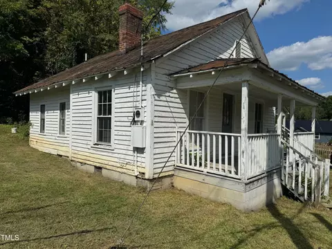 614 W Holt St, Mebane, NC 27302