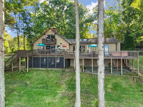 1819 Kingswood Rd, Buffalo Junction, VA 24529