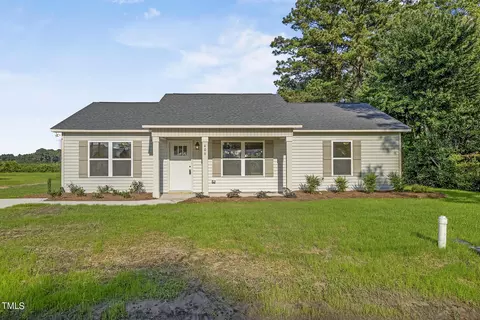 406 Wade St, Warsaw, NC 28398