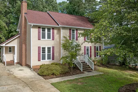 1112 Ashford Ln, Cary, NC 27511