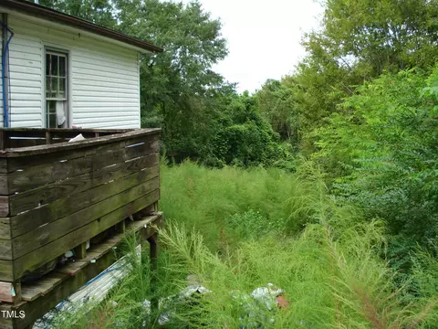 108 N 17th St, Erwin, NC 28339 photo 4