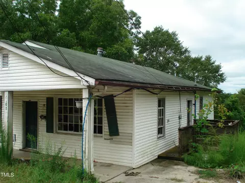 108 N 17th St, Erwin, NC 28339 photo 3