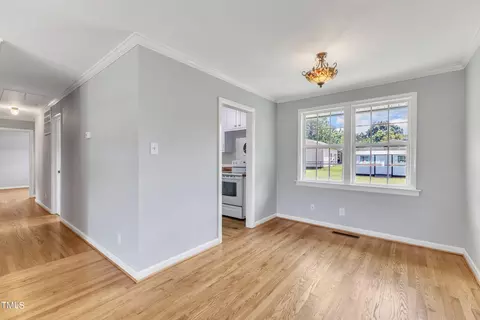 909 Forest Dr, Garner, NC 27529 photo 13