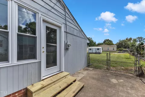 909 Forest Dr, Garner, NC 27529 photo 29