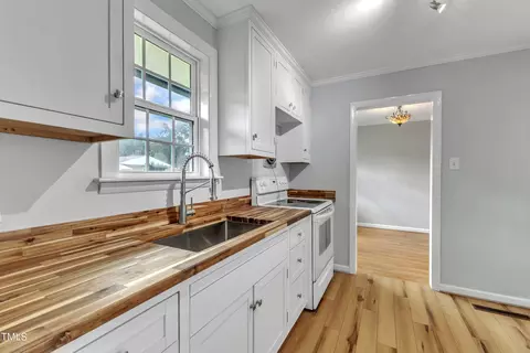 909 Forest Dr, Garner, NC 27529 photo 3