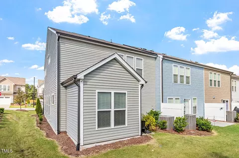 Exterior - 502 Vassar Dr, Durham, NC 27713 photo 2 of 4