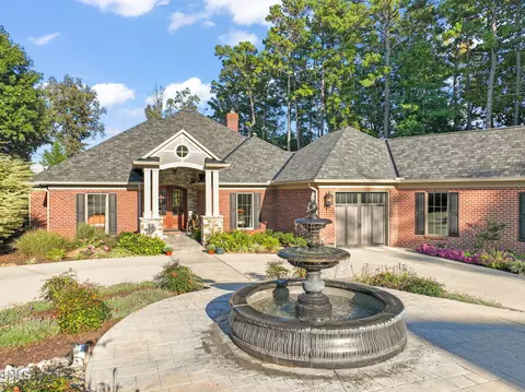 560 Overlook Ln, Clarksville, VA 23927