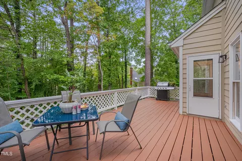 Exterior - 6 Placid Ct, Durham, NC 27713 photo 3 of 9