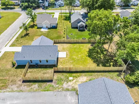 View/Area - 306 E Godwin St, Dunn, NC 28334 photo 3 of 5