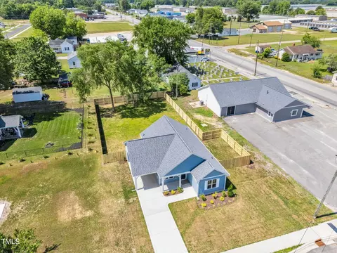 View/Area - 306 E Godwin St, Dunn, NC 28334 photo 4 of 5