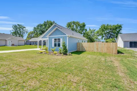 Exterior - 306 E Godwin St, Dunn, NC 28334 photo 3 of 8
