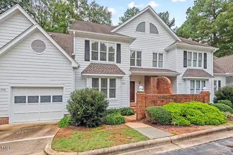 3703 Carnegie Ln, Raleigh, NC 27612