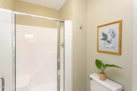Bath - 1015 Apache Ln, Apex, NC 27502 photo 3 of 4