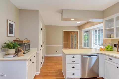 Kitchen - 1015 Apache Ln, Apex, NC 27502 photo 5 of 6