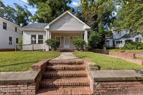 212 Charles St, Henderson, NC 27536