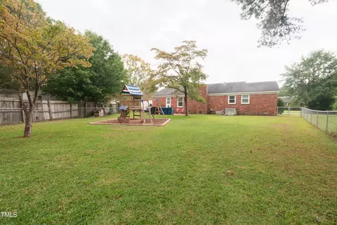 405 Marlowe Dr, Dunn, NC 28334 photo 18