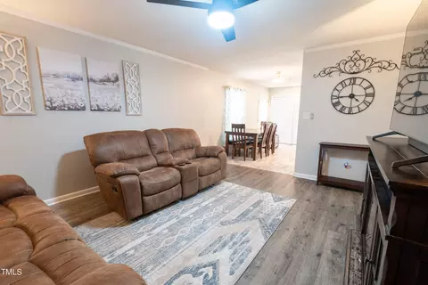 405 Marlowe Dr, Dunn, NC 28334 photo 8