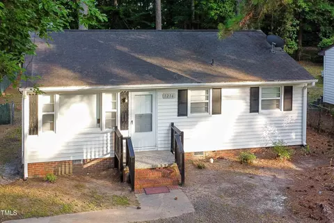 1216 E Club Blvd, Durham, NC 27704
