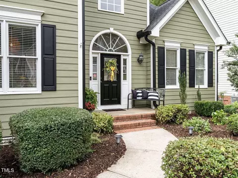 2011 Templeton Gap Dr, Apex, NC 27523 photo 2