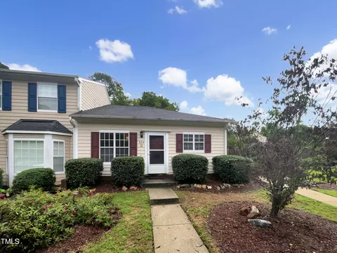 324 Standish Dr, Chapel Hill, NC 27517