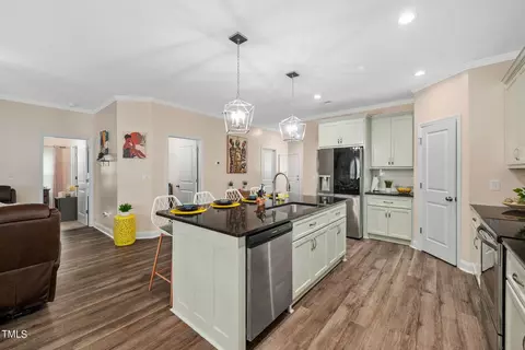 33 Hawks Croft Ct, Erwin, NC 28339 photo 6