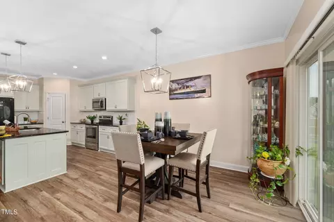 33 Hawks Croft Ct, Erwin, NC 28339 photo 7