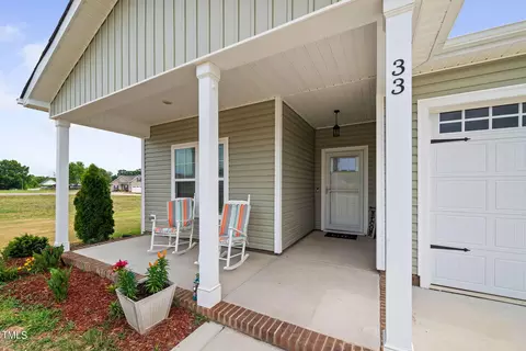 33 Hawks Croft Ct, Erwin, NC 28339 photo 3